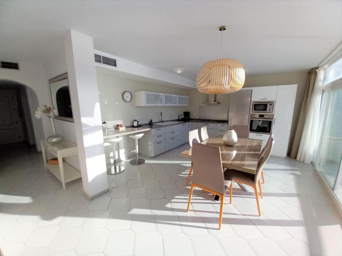Miraflores Beachfront Penthouse Sitio de Calahonda Esterno foto