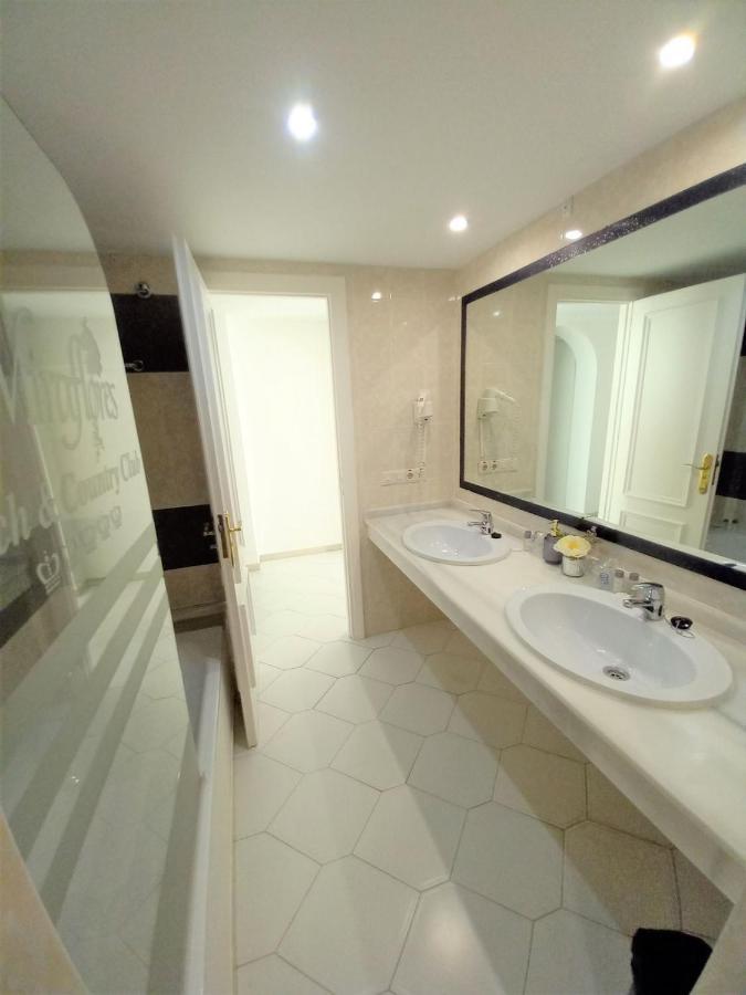 Miraflores Beachfront Penthouse Sitio de Calahonda Esterno foto